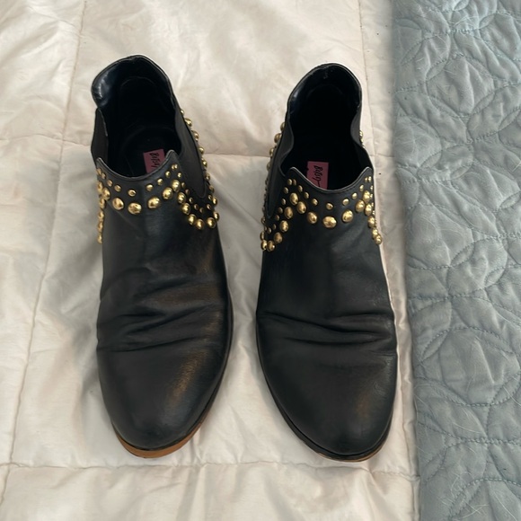 Betsey Johnson Sadie Studded Boot size 7.5 - Picture 1 of 6